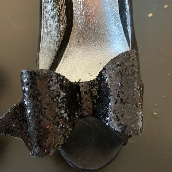 Luichiny Kissy Kiss Black Bow Heels - Picture 4 of 7